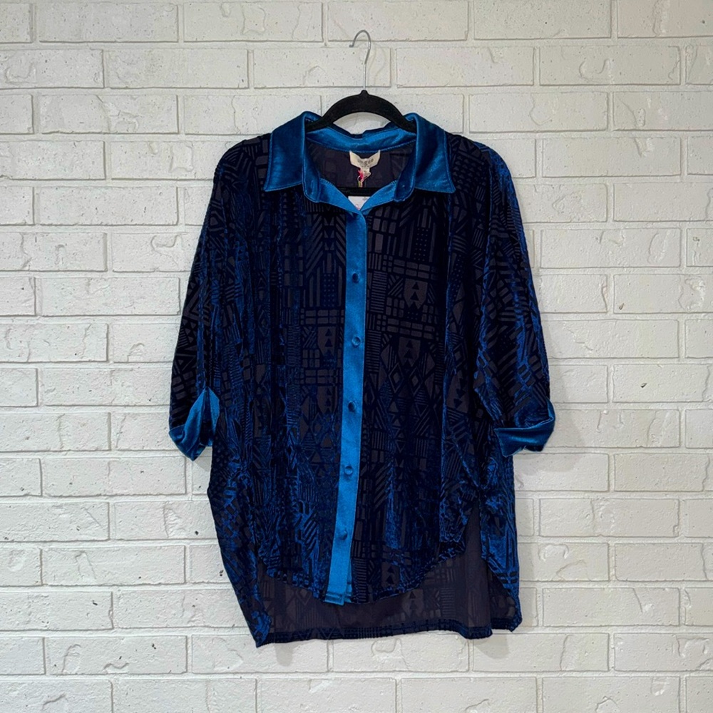 umgee Blue Velvet 3-4 Sleeve Blouse❤️